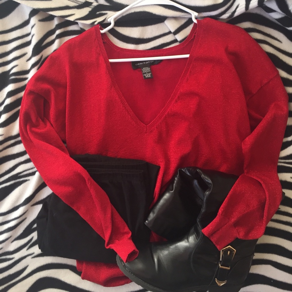 😻Shimmery Red Cable & Gauge Sweater😻
