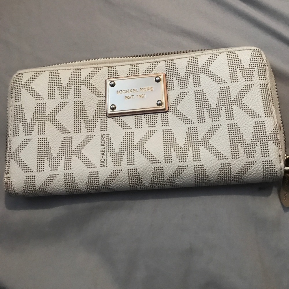 Michael Kors wallet