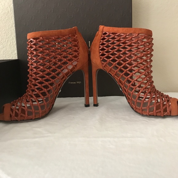Authentic Gucci Caged Heel - Picture 2 of 7