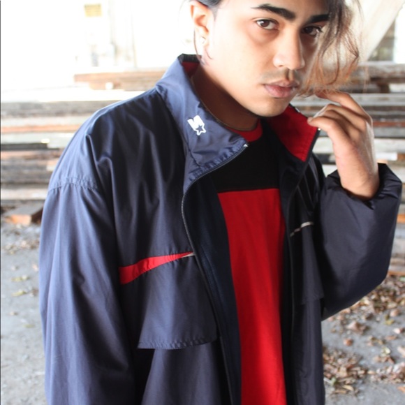 STARTER JACKET with optional tuck away hood! - Picture 3 of 4