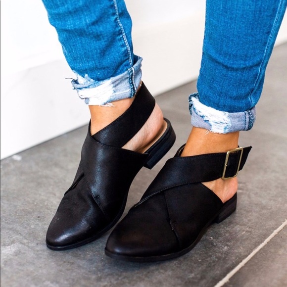 SLIP ON WRAP FLATS! - Picture 2 of 3