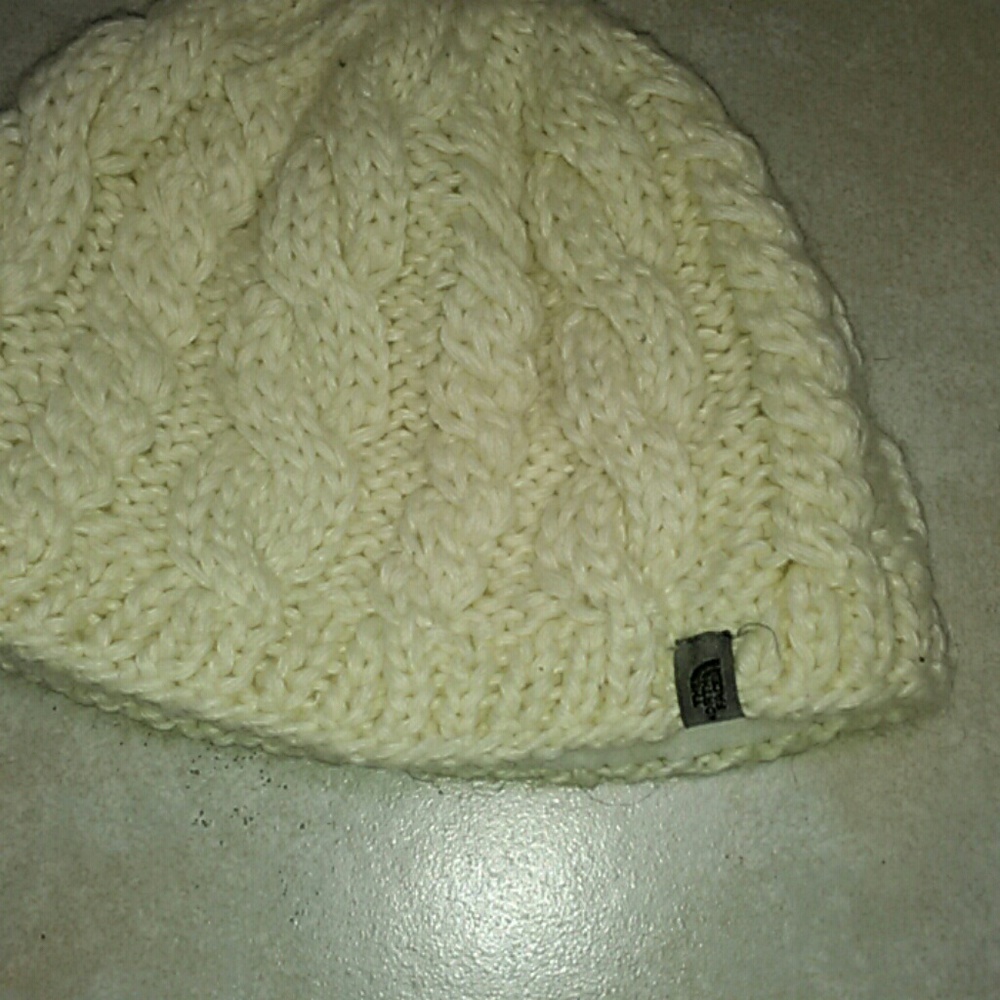 Knitted North Face fleece lined beanie