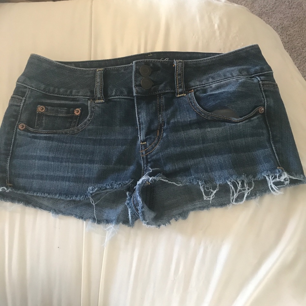 American eagle shorts 🙂