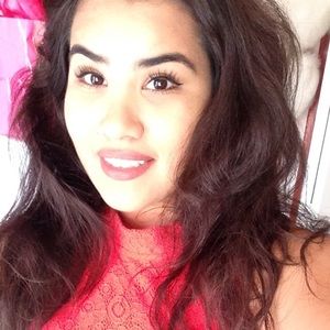 Meet your Posher, Valerie
