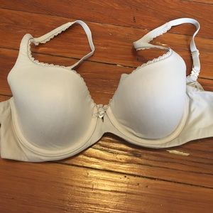 32C Victoria Secre Demi Lightly Lined bra