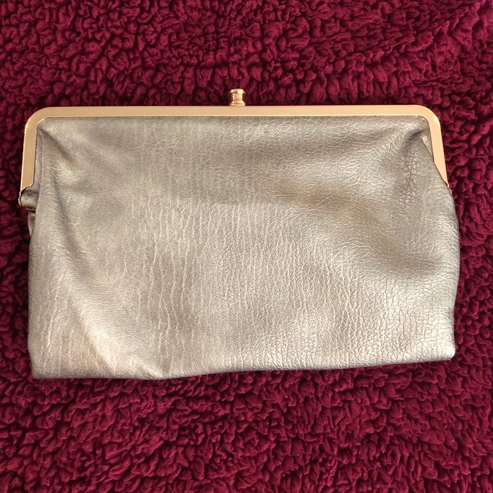 Silver Clutch - Picture 3 of 5