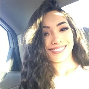 Meet your Posher, Anika