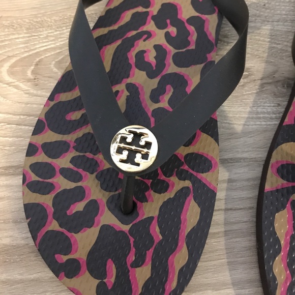 Tory Burch cheetah animal sandals flip flops 7 - Picture 2 of 4
