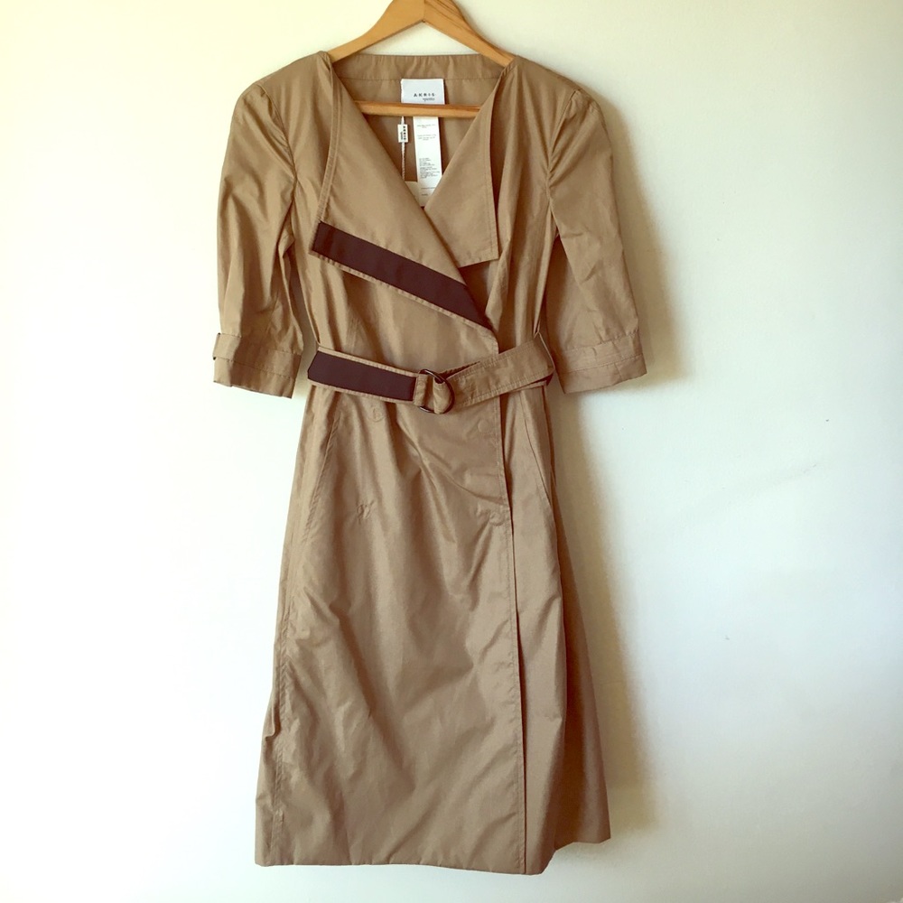 Akris Punto NWT camel colored belted trench dress