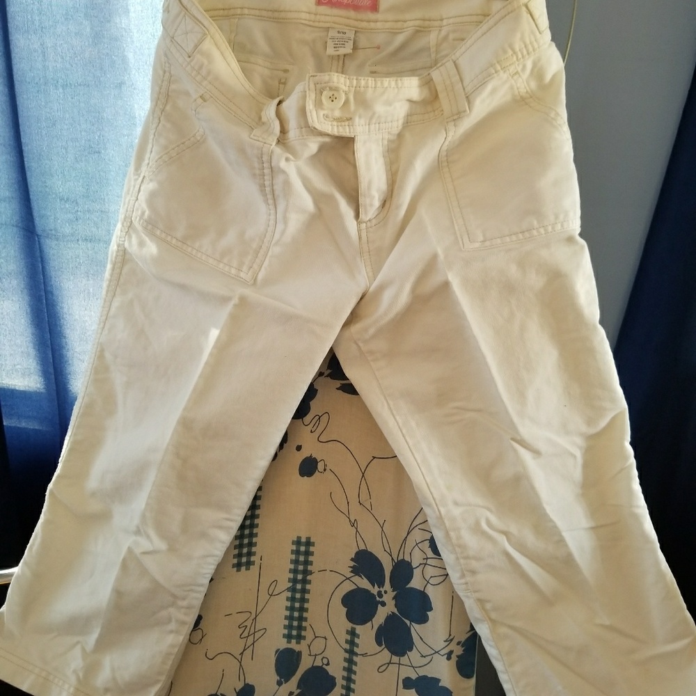 White aeropostale carpis