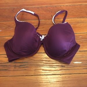 32D Victorias secret lightly lined burgundy bra