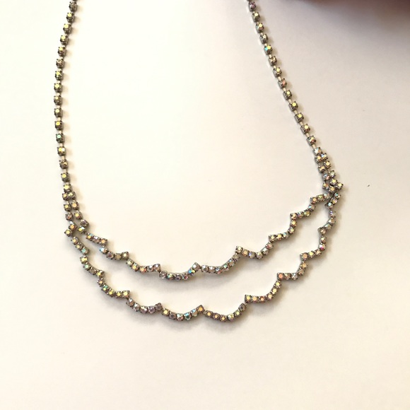 ๐ฐ SALE Elegant and simple RSVP crystal necklace - Picture 3 of 7