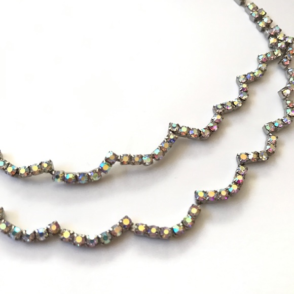 ๐ฐ SALE Elegant and simple RSVP crystal necklace - Picture 7 of 7