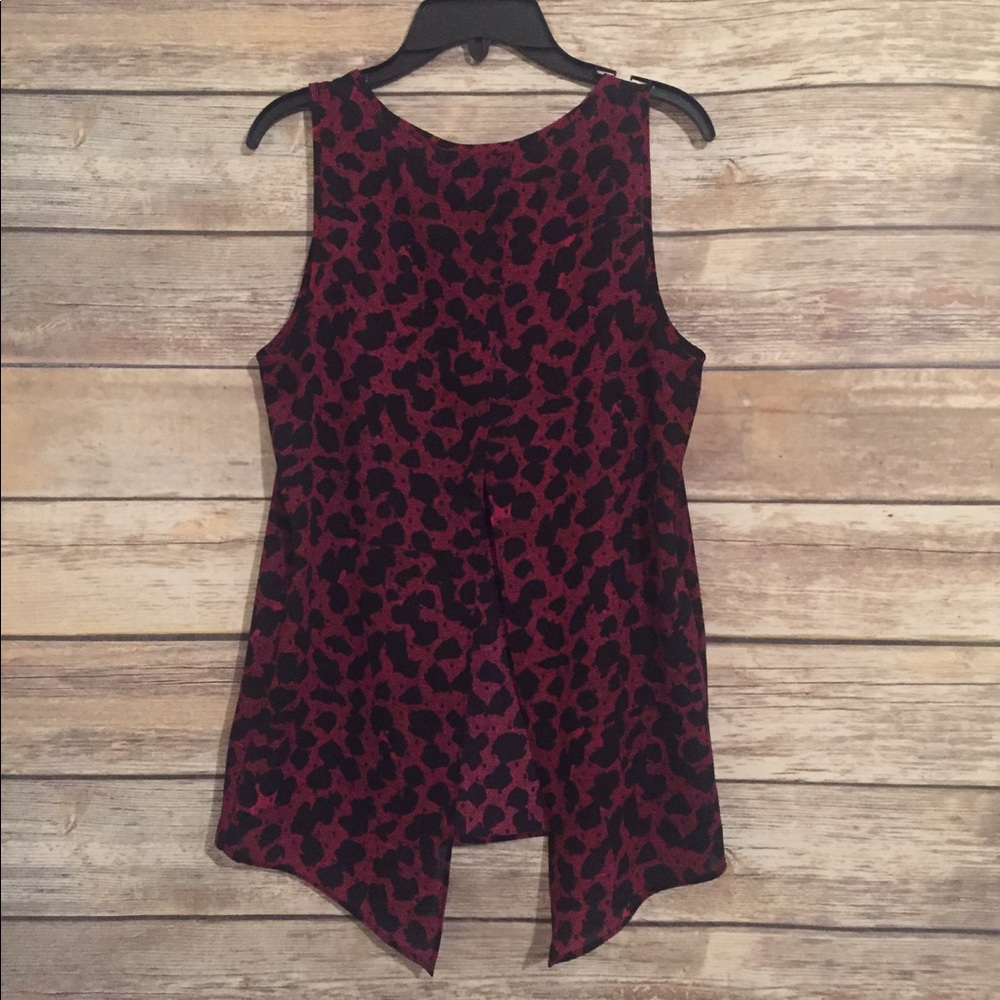 Express Open Back Top - Picture 2 of 2