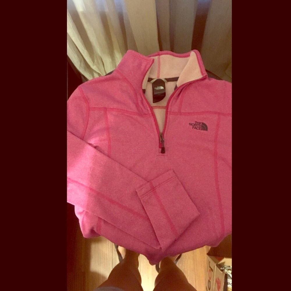 XS The North Face pullover