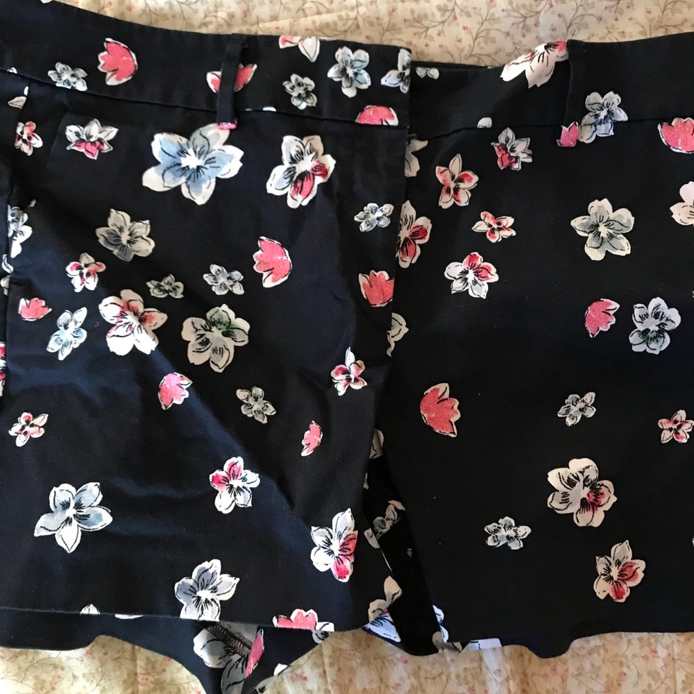 Ann Taylor size 12 petite shorts