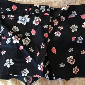Ann Taylor size 12 petite shorts