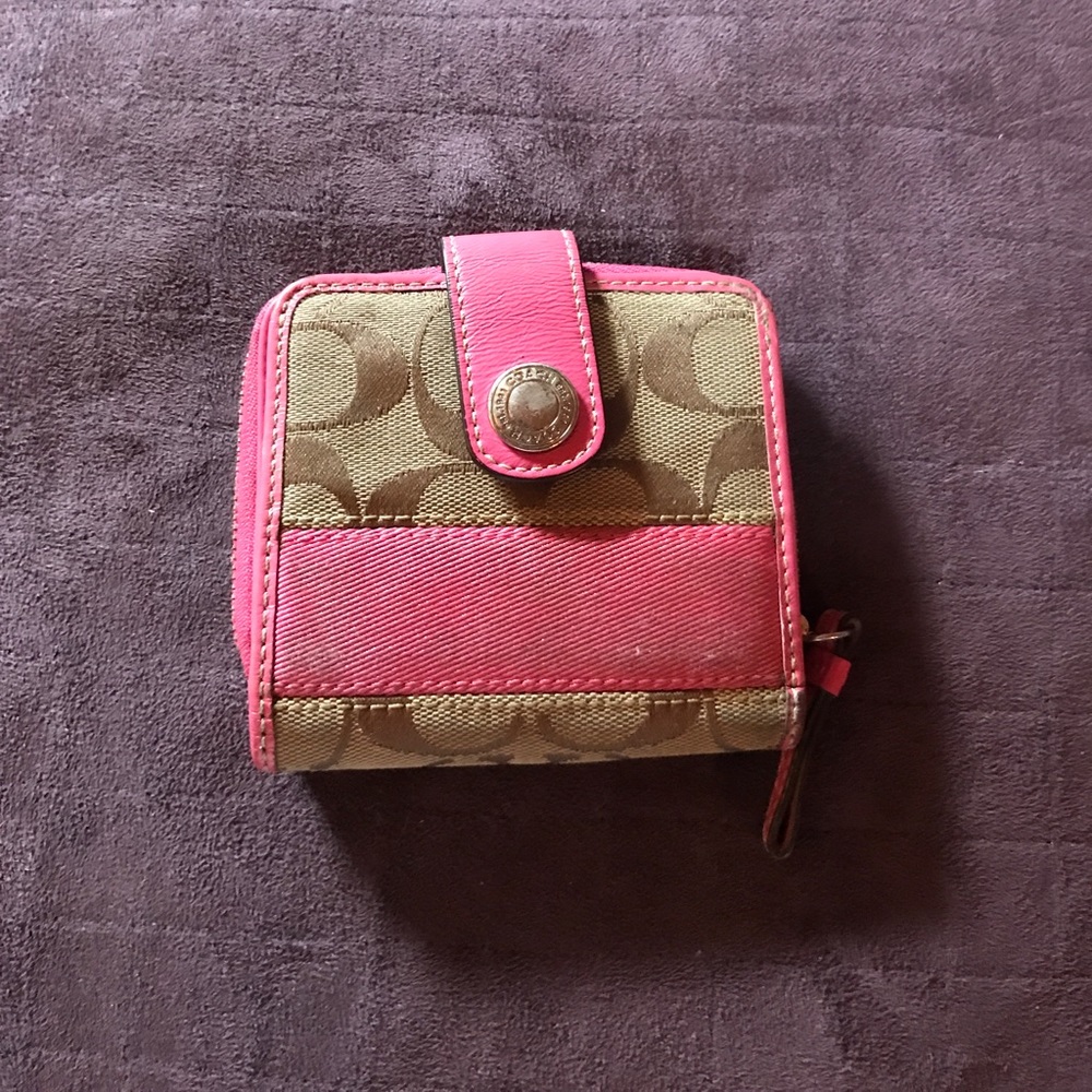 Coach Wallet ❌SOLD❌