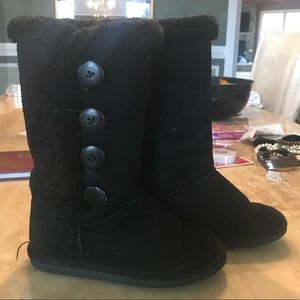 Little girl size 13 black fuzzy boots