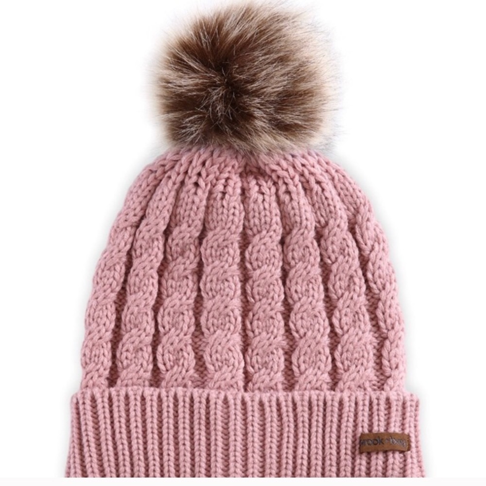 Pom Pom faux fur hat