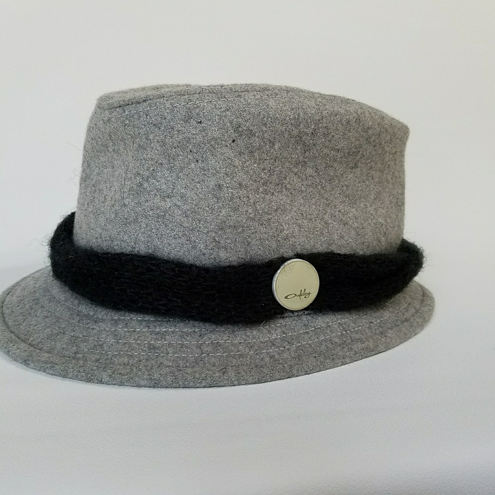 Oakley Fedora