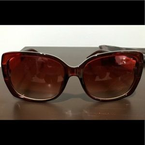 NWOT Women's Brown Fashion Sunglasses