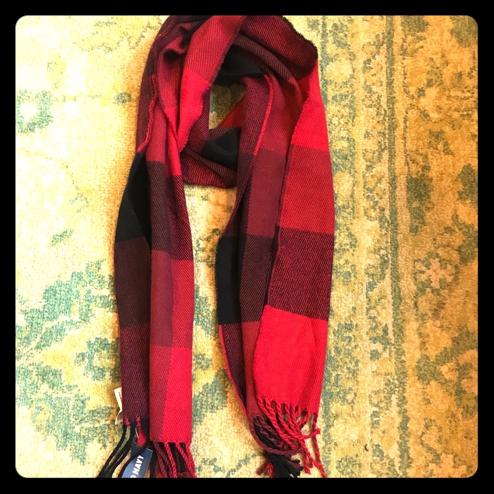 Black and Red Plaid Scarf