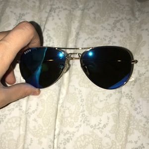 Diff Cruz Sunglasses in Gold