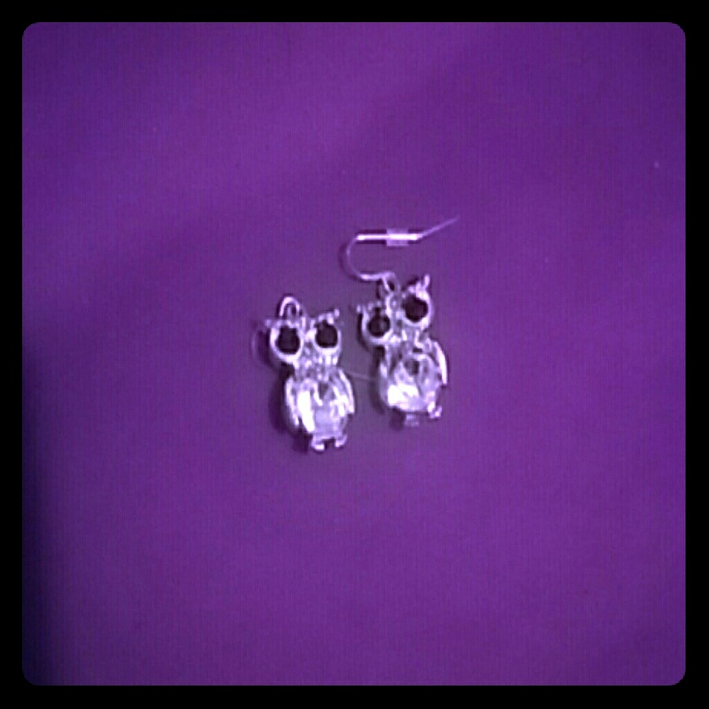 Dangle earrings