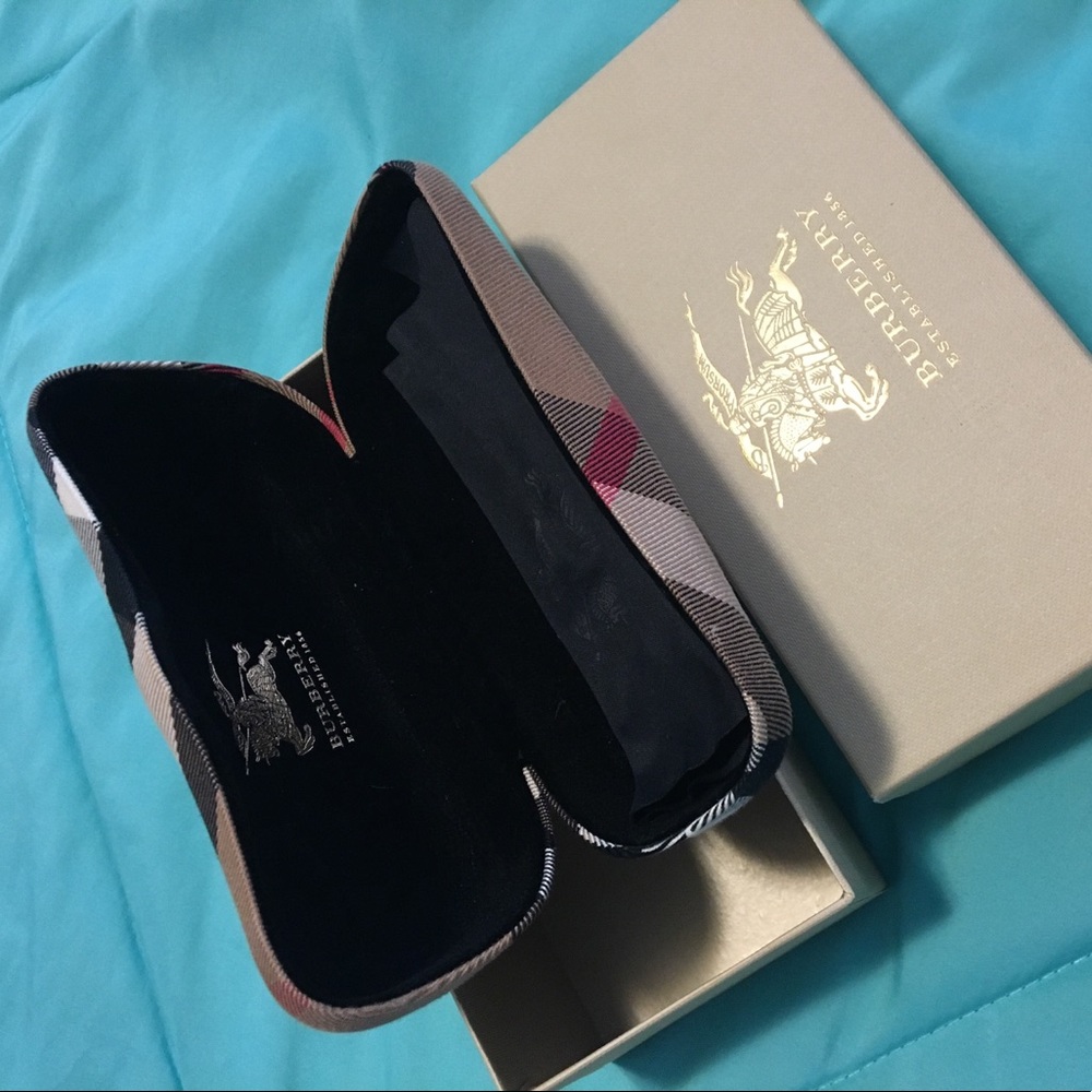 Burberry Sunglasses Case