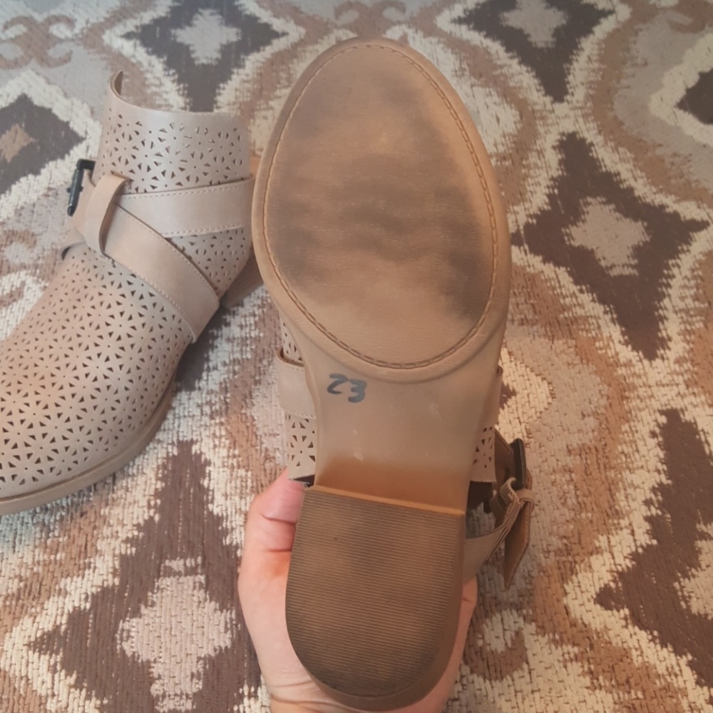Report booties - Picture 3 of 4