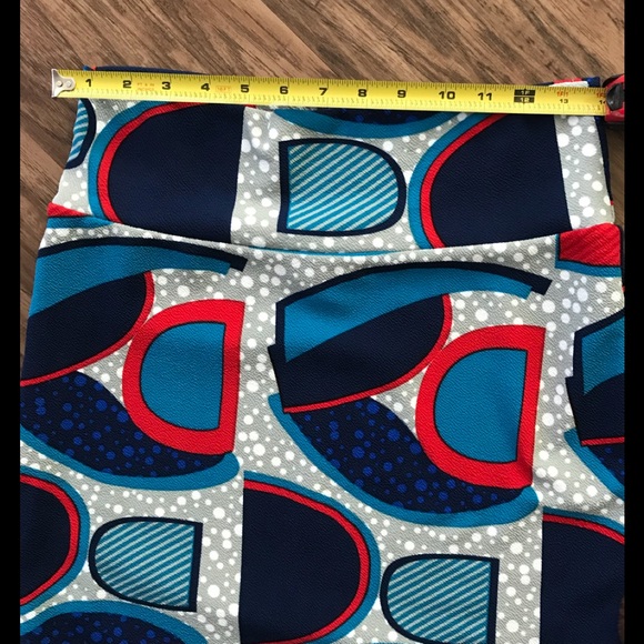 Lularoe Print Cassie Skirt size small - Picture 5 of 6