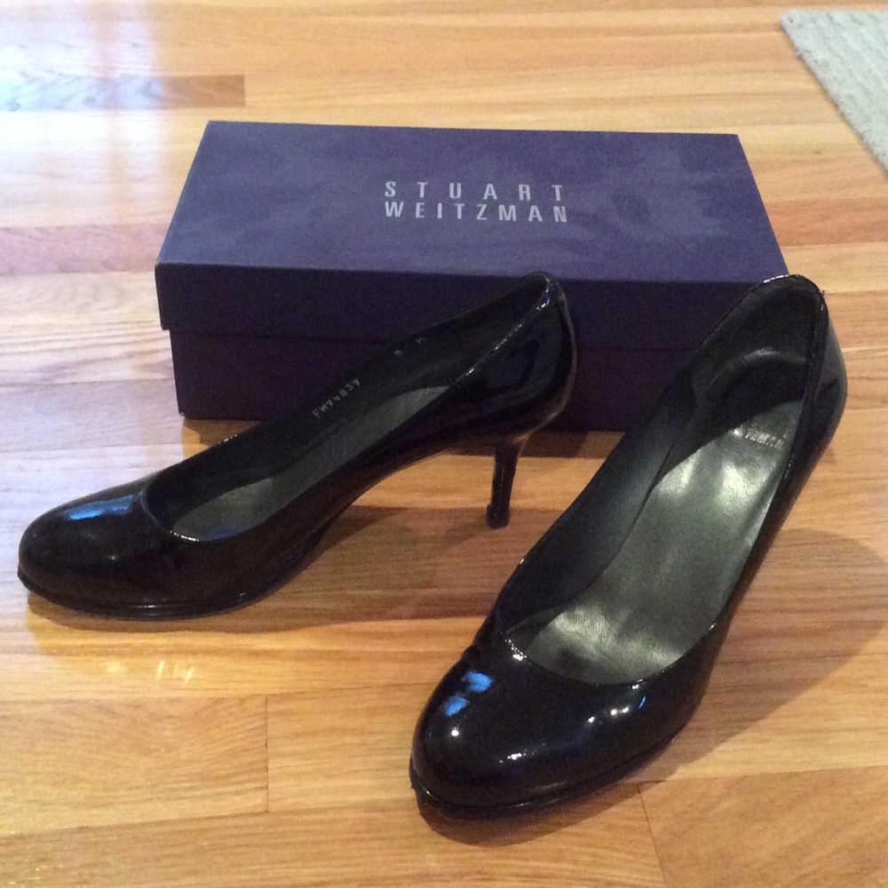 Stuart Weitzman black patent heels, sz 8