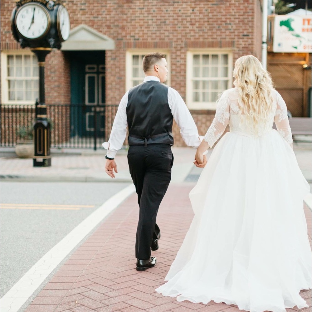 Meet your Posher, Chandra