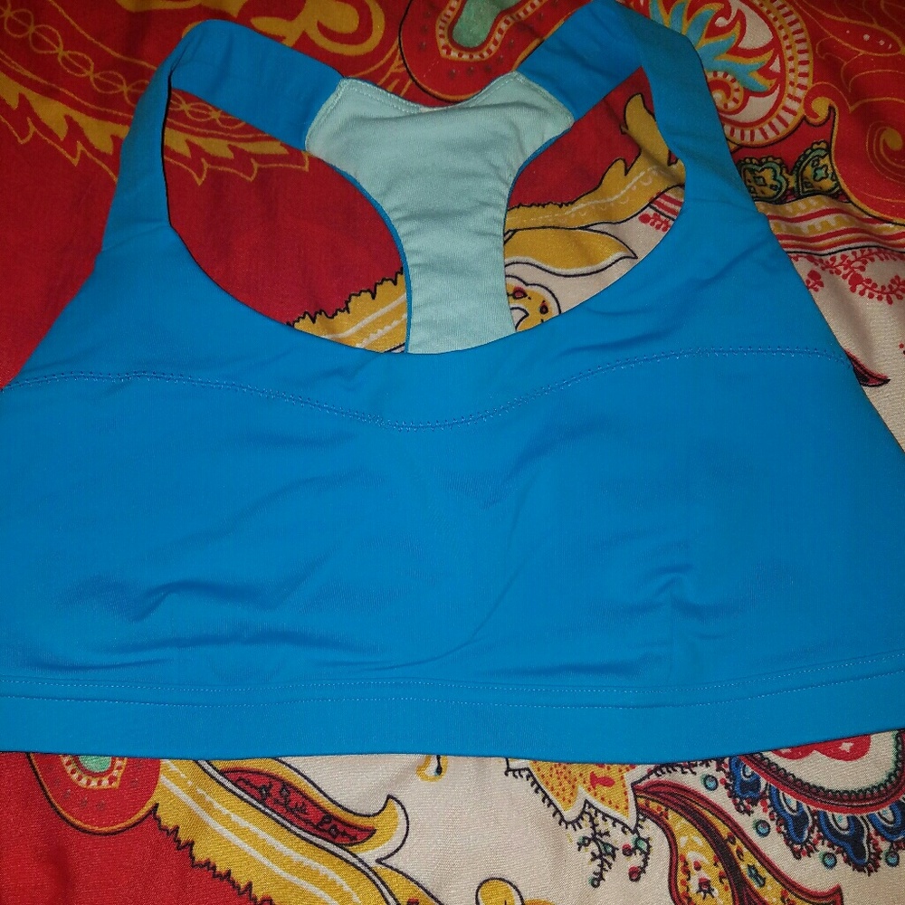 *8* Lululemon Sport Bra