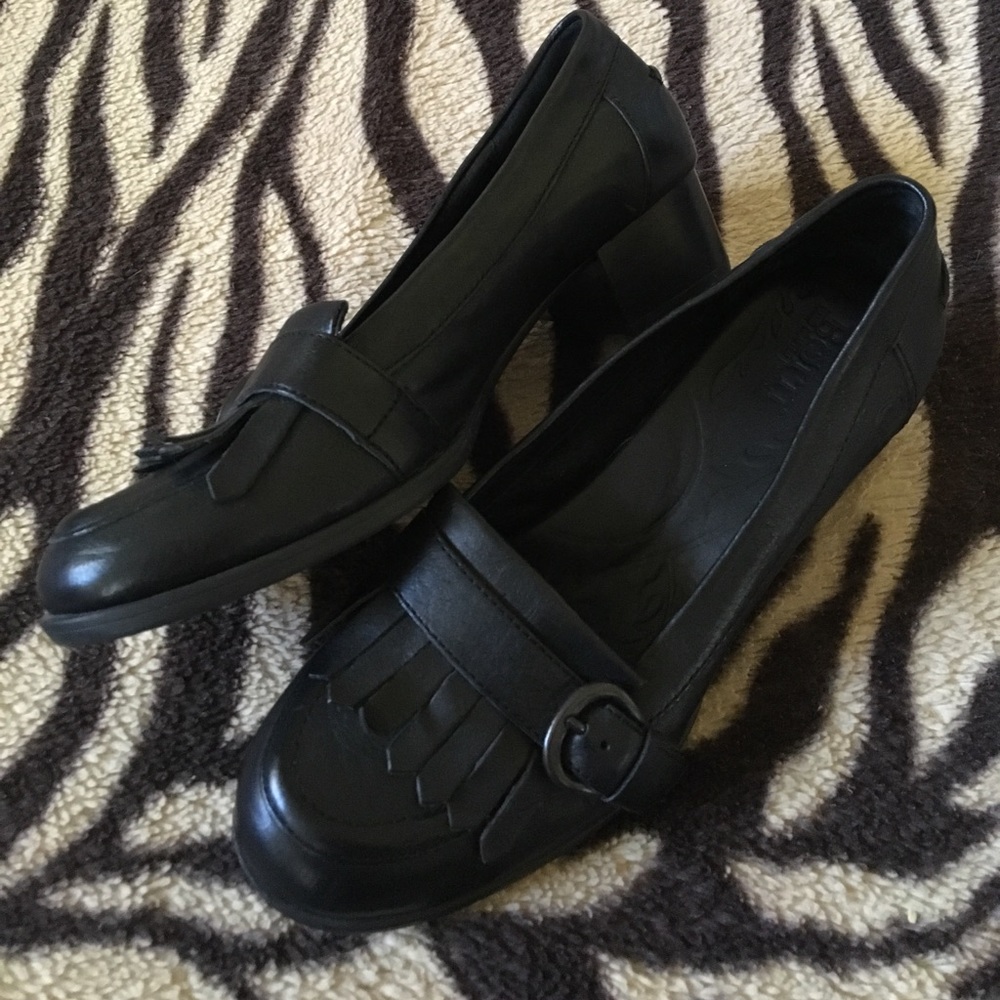 👑 BORN Crown heeled buckle Loafers