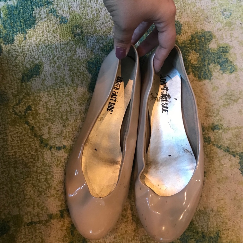 Nude Flats