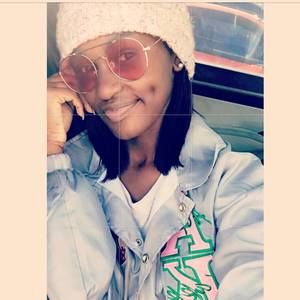 Meet your Posher, Carlissa