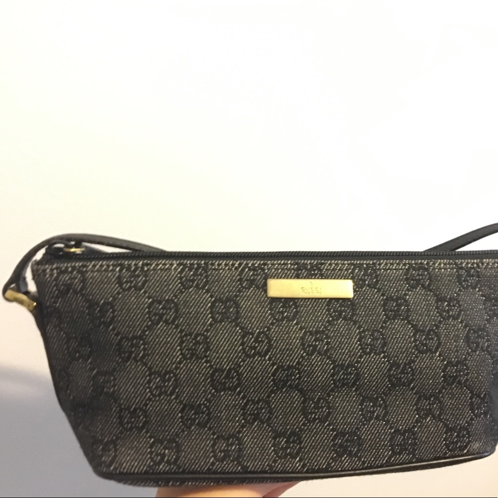 Authentic Gucci GG Canvas Pochette - Picture 2 of 8