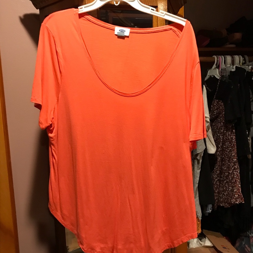 Old navy orange t