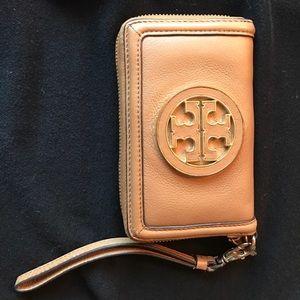 Tory Butch wristlet