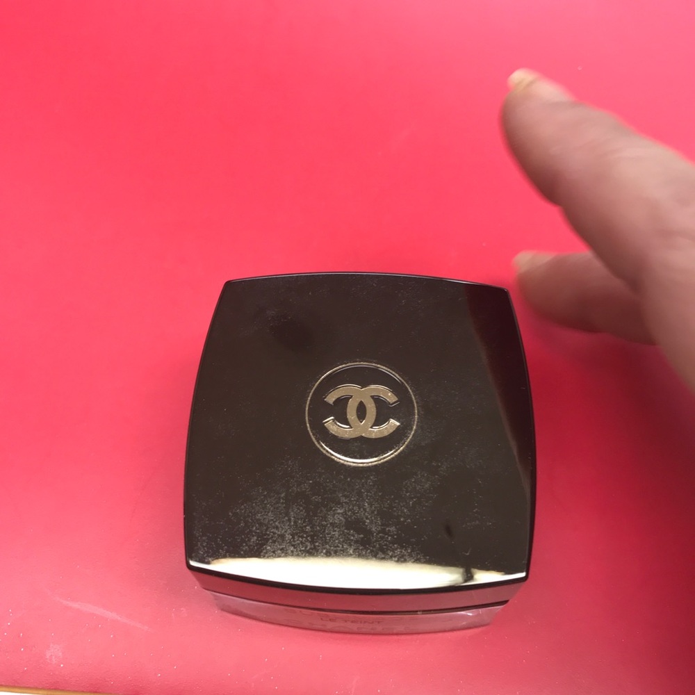 Chanel Sublimage foundation