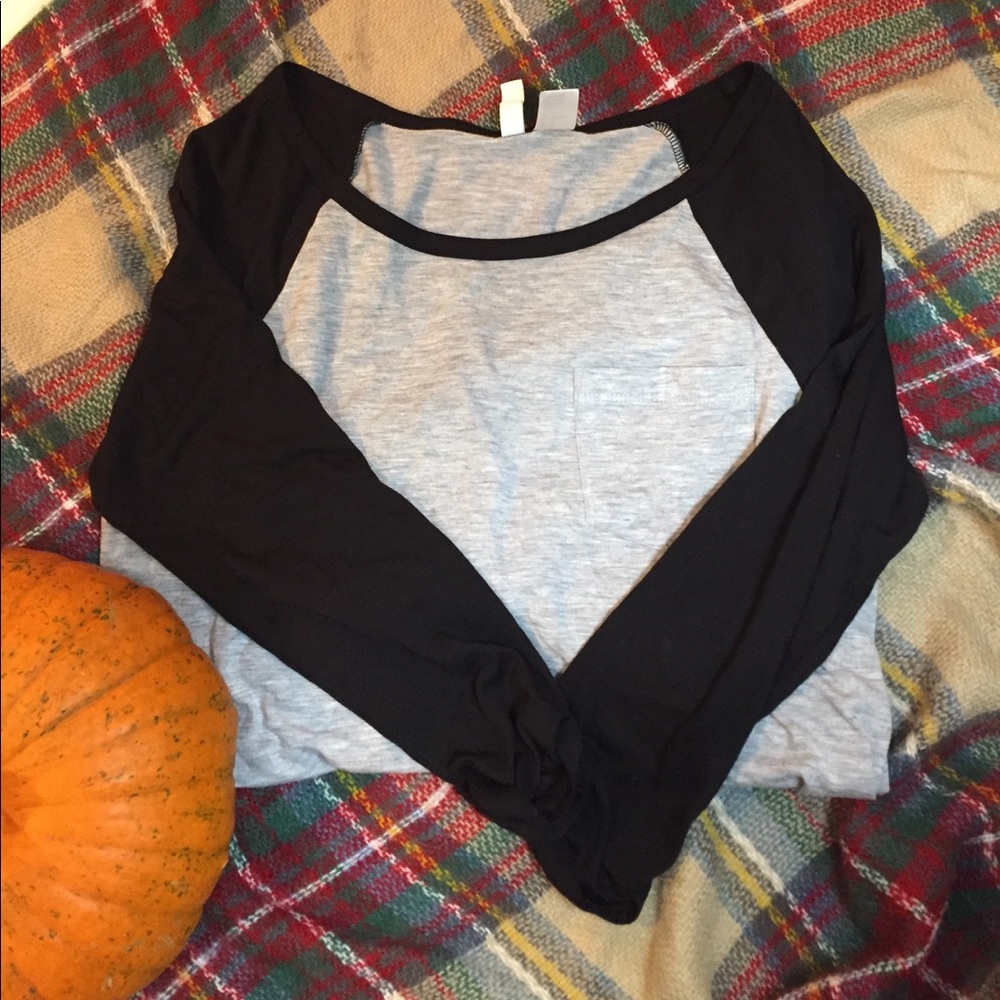 Quarter sleeve skater shirt