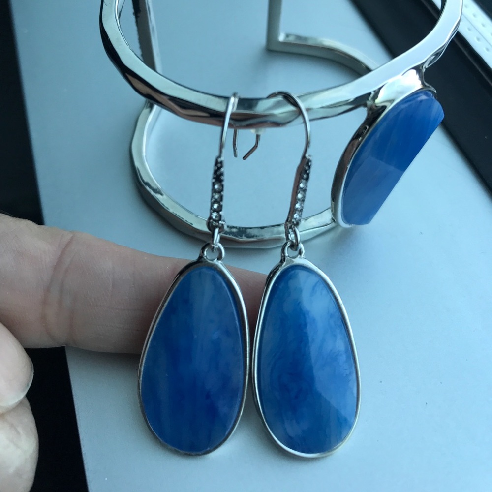 🚫SOLD🚫“True Blues” Earrings and Bracelet