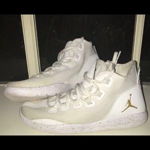 Jordan reveals whit and gold