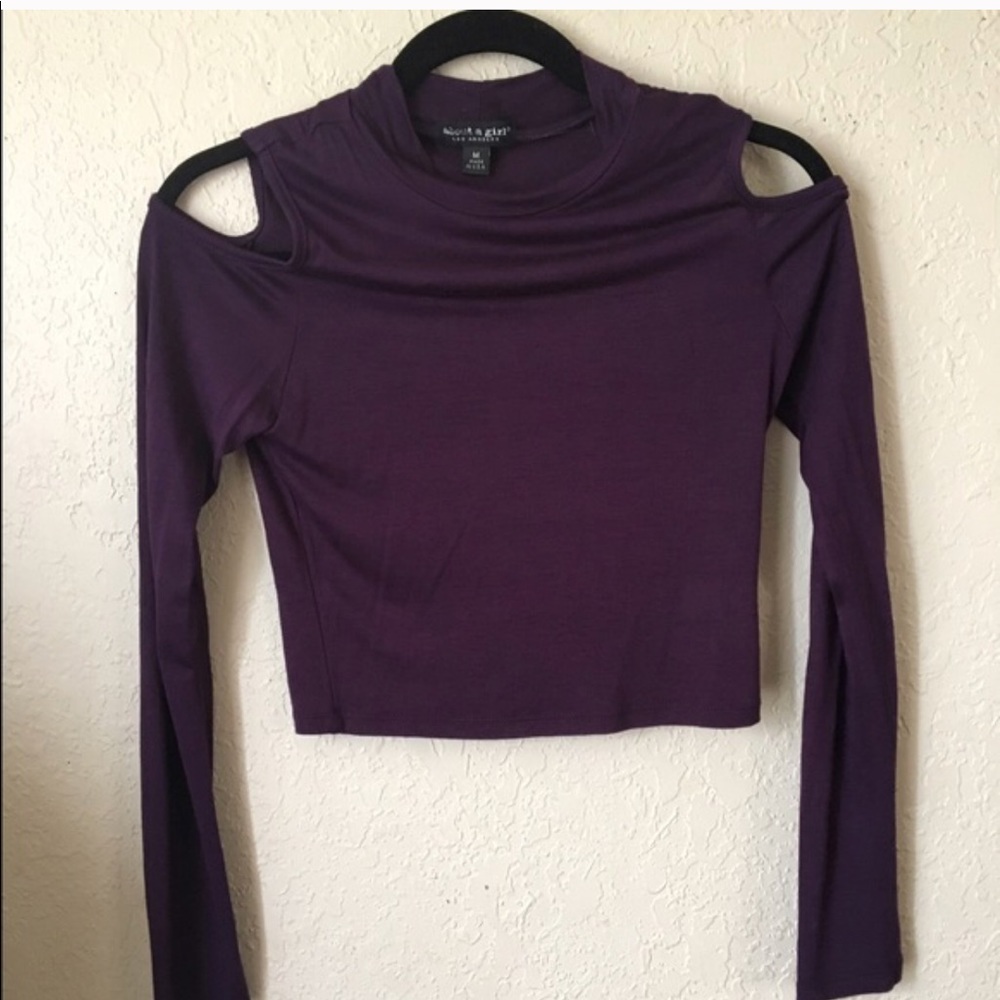 About a girls cold shoulder top Size M
