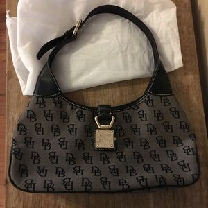 Dooney & Bourke signature 1975
