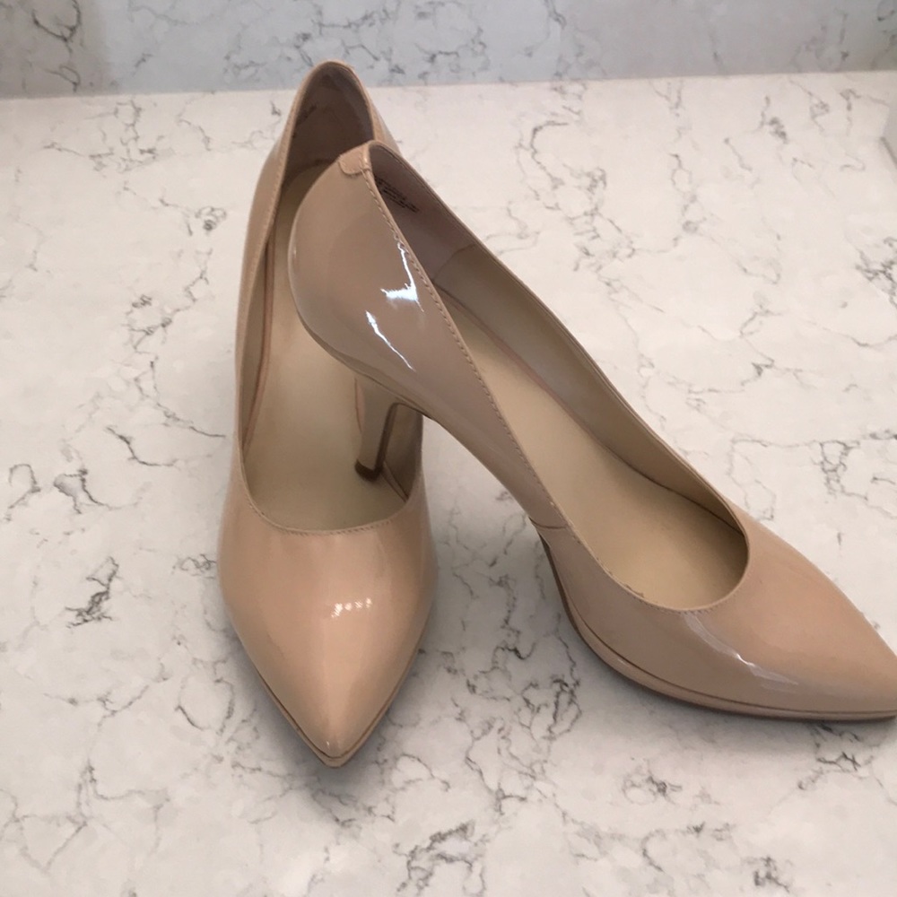 Nine West pumps, color-nude. 3 inch heel.