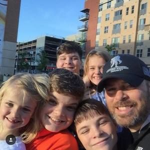 Meet your Posher, Joey