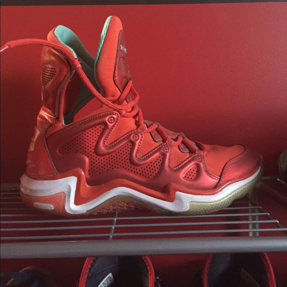 UA Charge BB Size 9.5